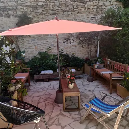 A 15 Mn Du Coeur De Privat bolig Nîmes